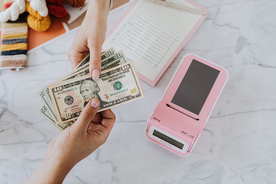 Budget Travel Credit Cards For Earning Miles: Chase Sapphire vs. Capital One Venture: Which Budget Card Earns More Miles?