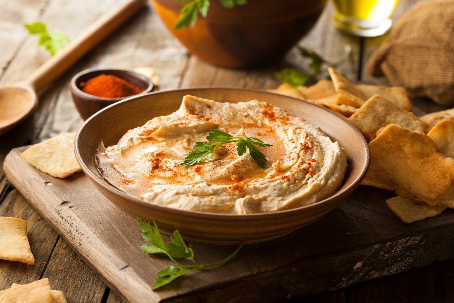 Easy and Sustainable: Cicerchia hummus recipe from Gut Guntrams